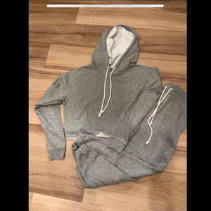 Grey cropped sweatshirt with matching joggers